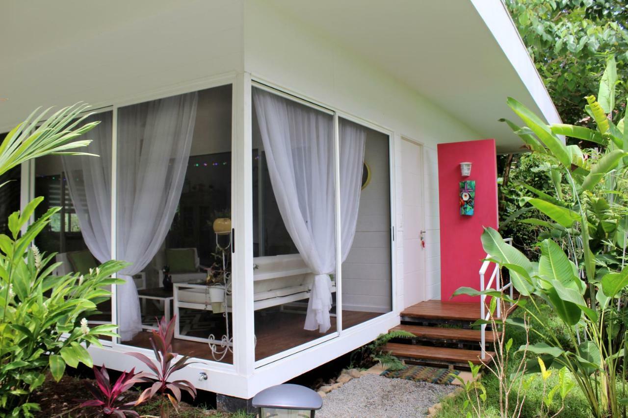 Casa Blanca Villas Ojochal Esterno foto