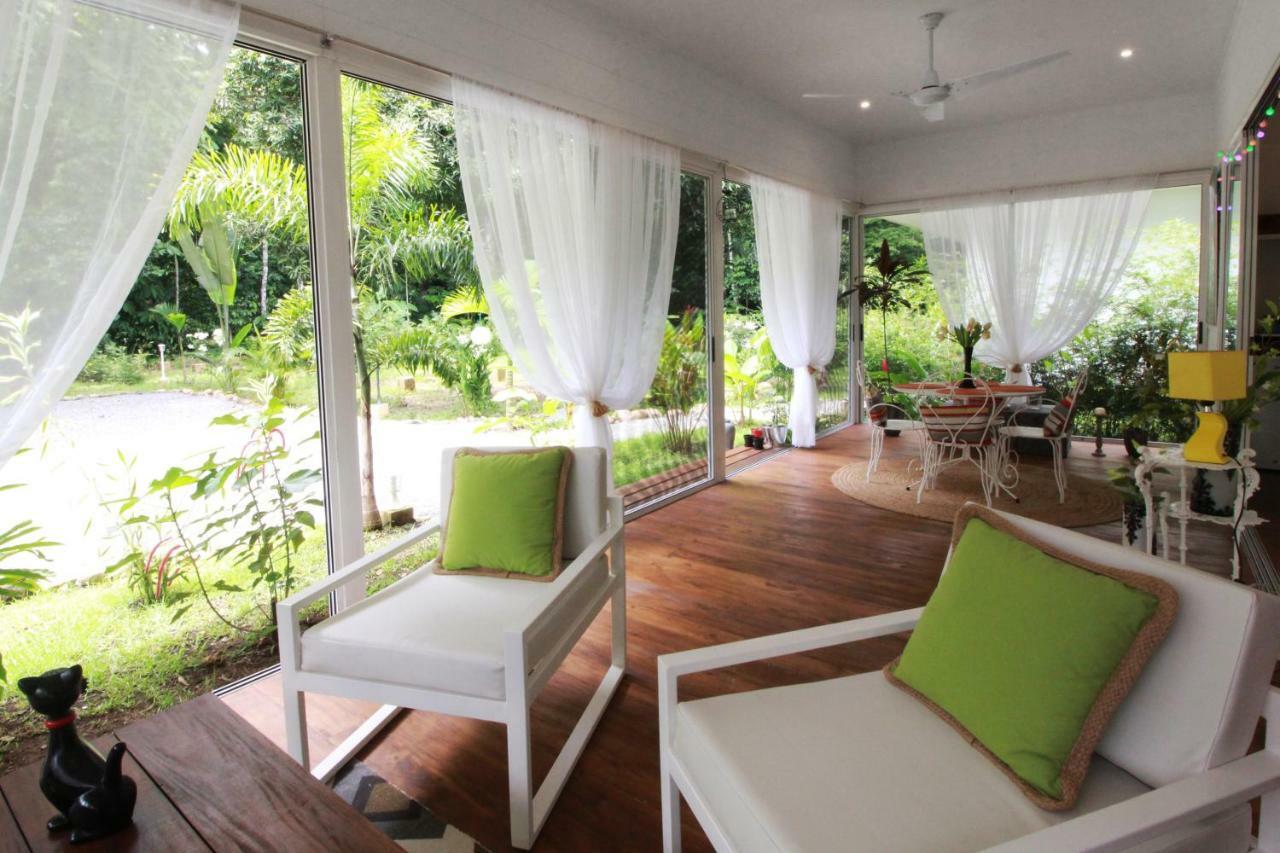 Casa Blanca Villas Ojochal Esterno foto